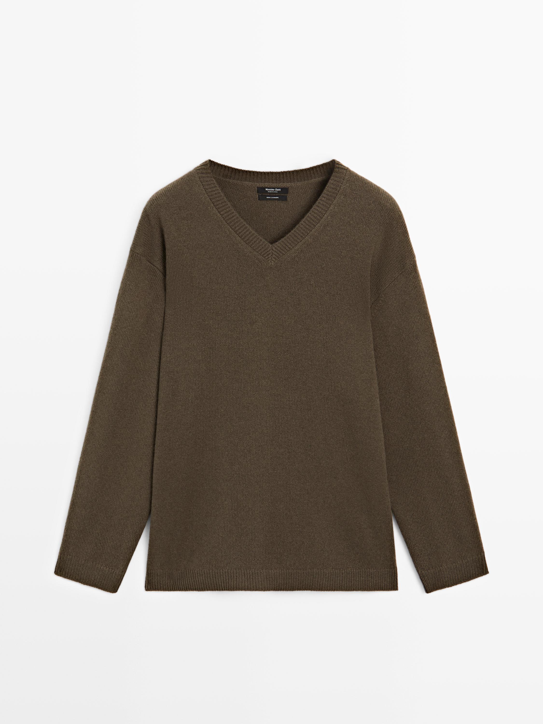 100% cashmere oversize V-neck sweater
